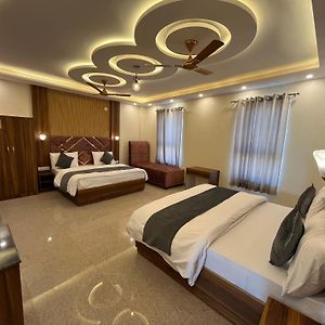 Hotel Grand Safari